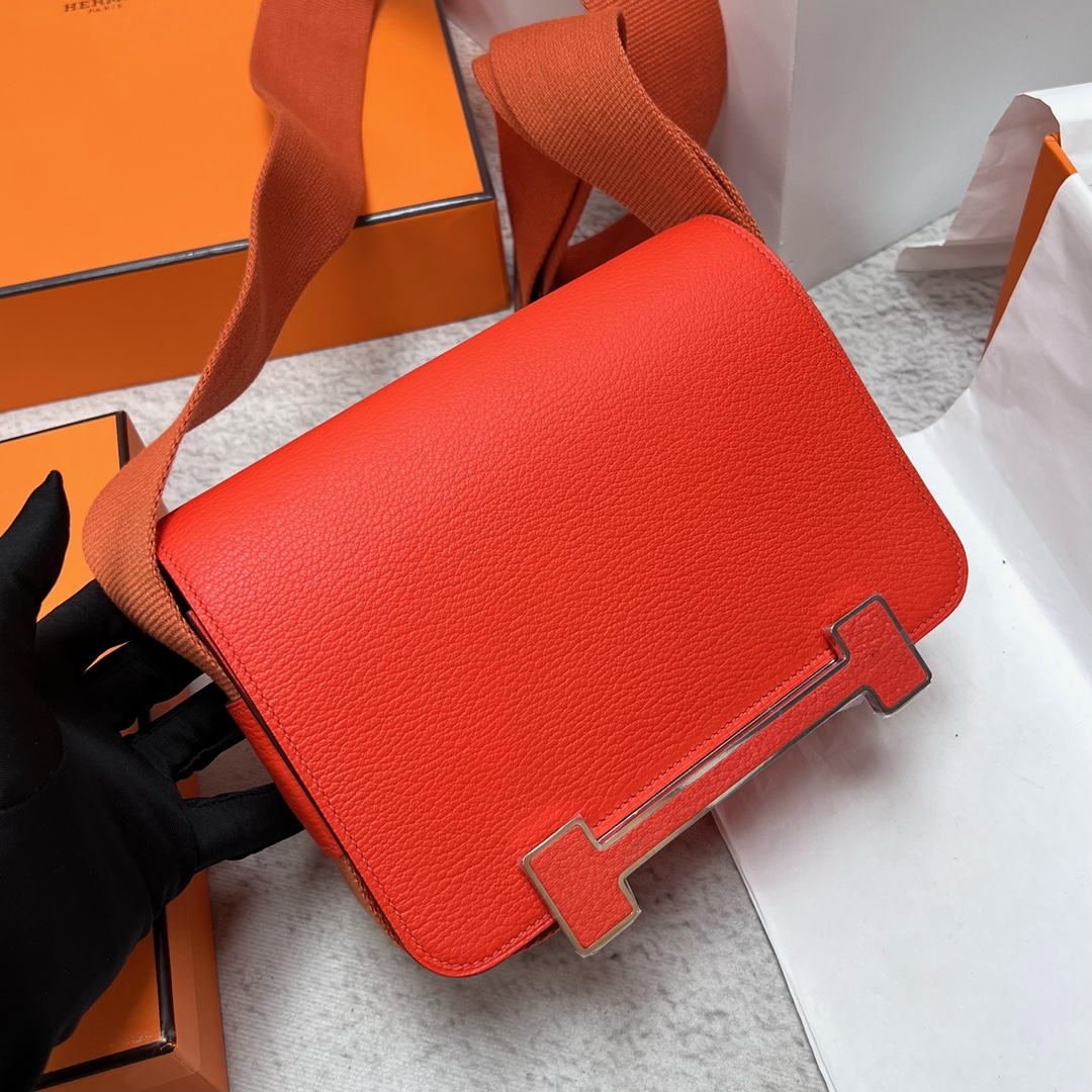 Hermes Geta Shoulder Bag In Feu Orange Mysore Goatskin Leather